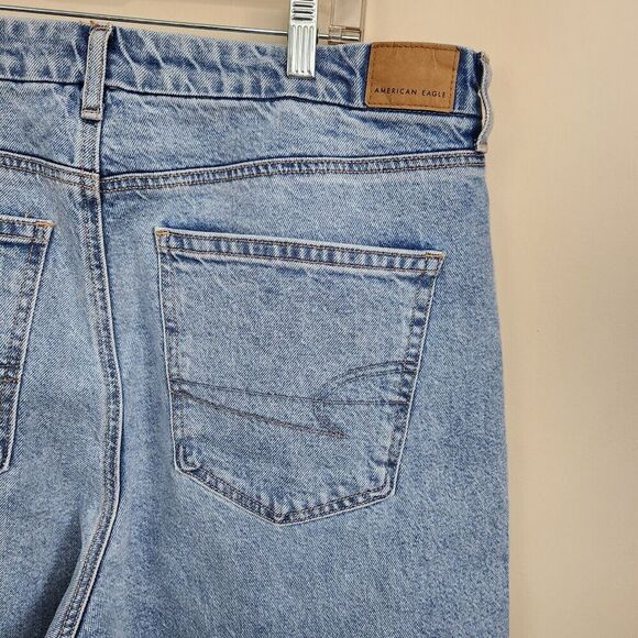 AMERICAN EAGLE Curvy '90s Bootcut Jeans Split Hem Seam Light Wash SZ 18S Short - Picture 7 of 14